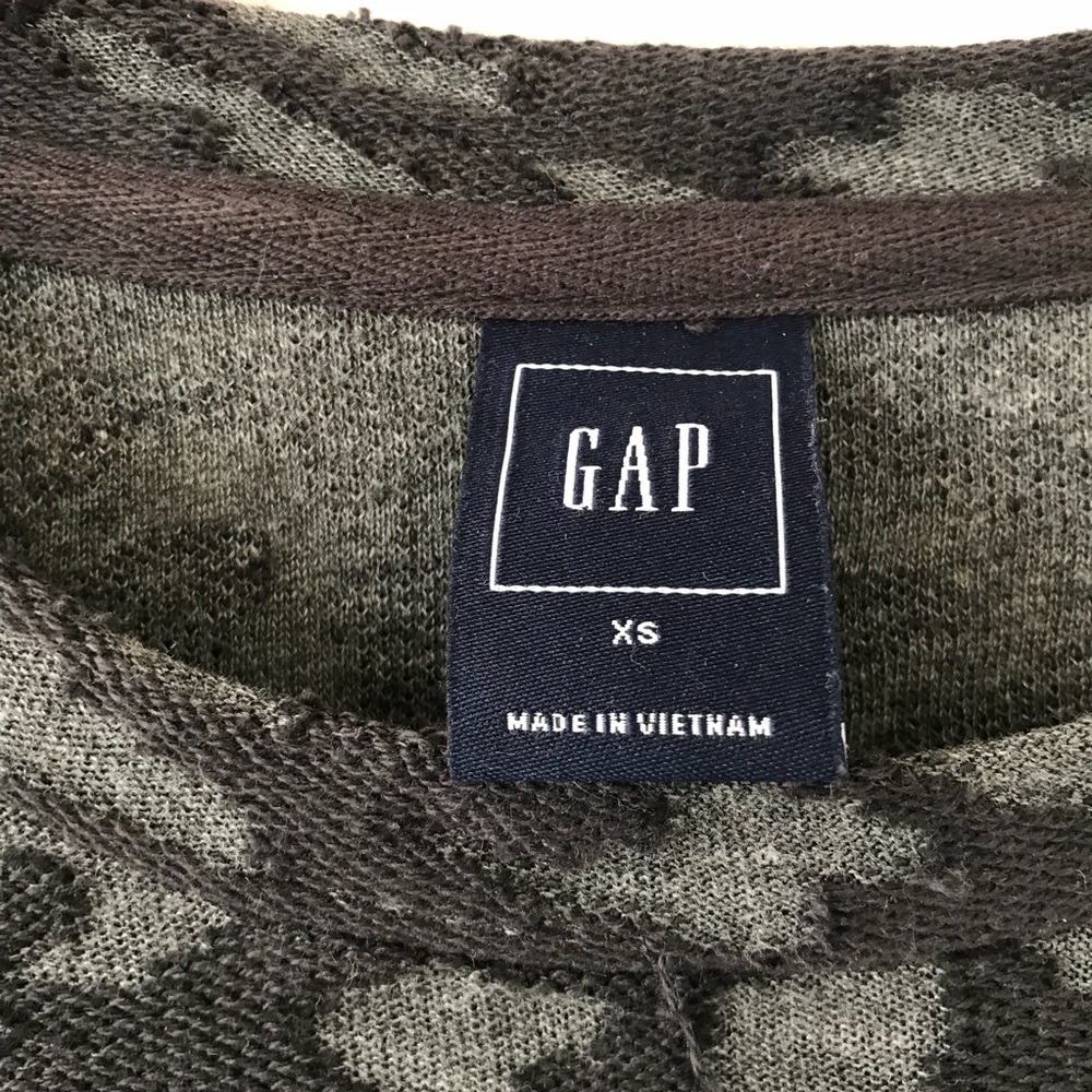 GAP - Picture 5 of 6